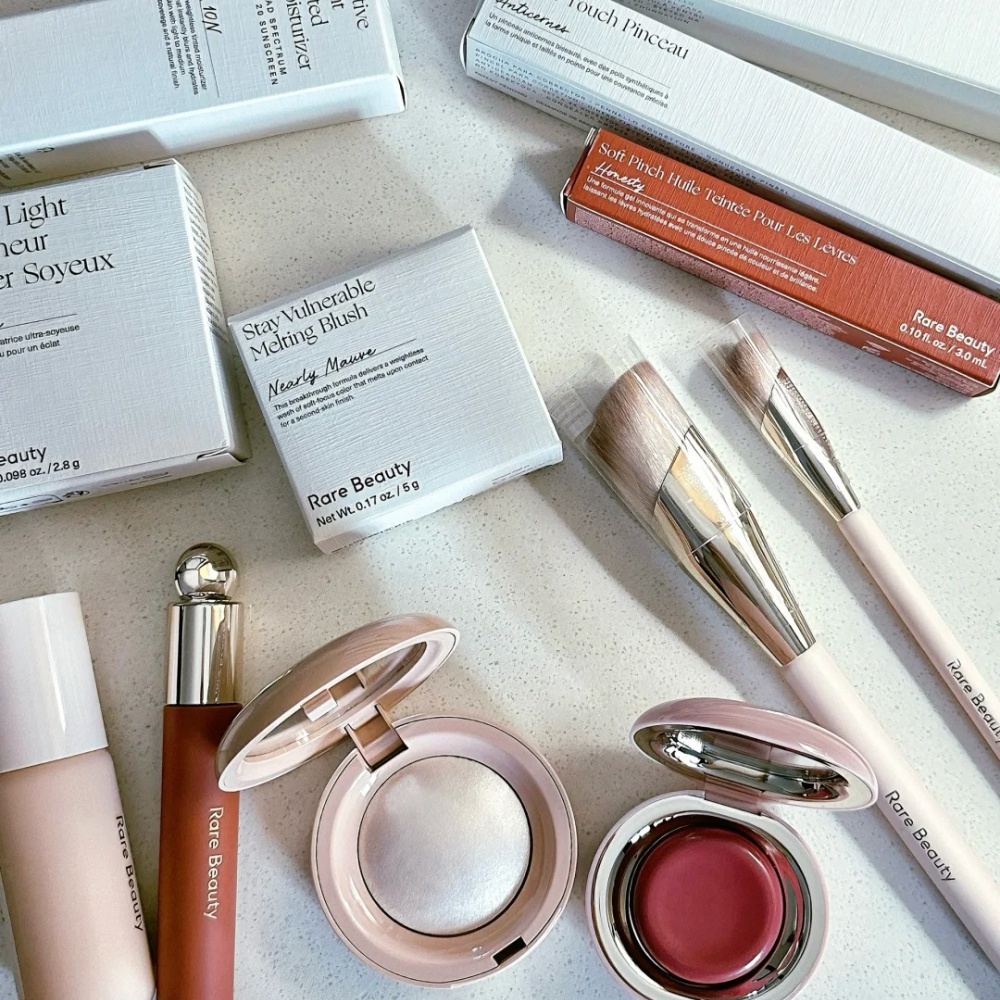 Rare Beauty Highlighter Long L - Rare Beauty Makeup Highlighter ulasan dan harga